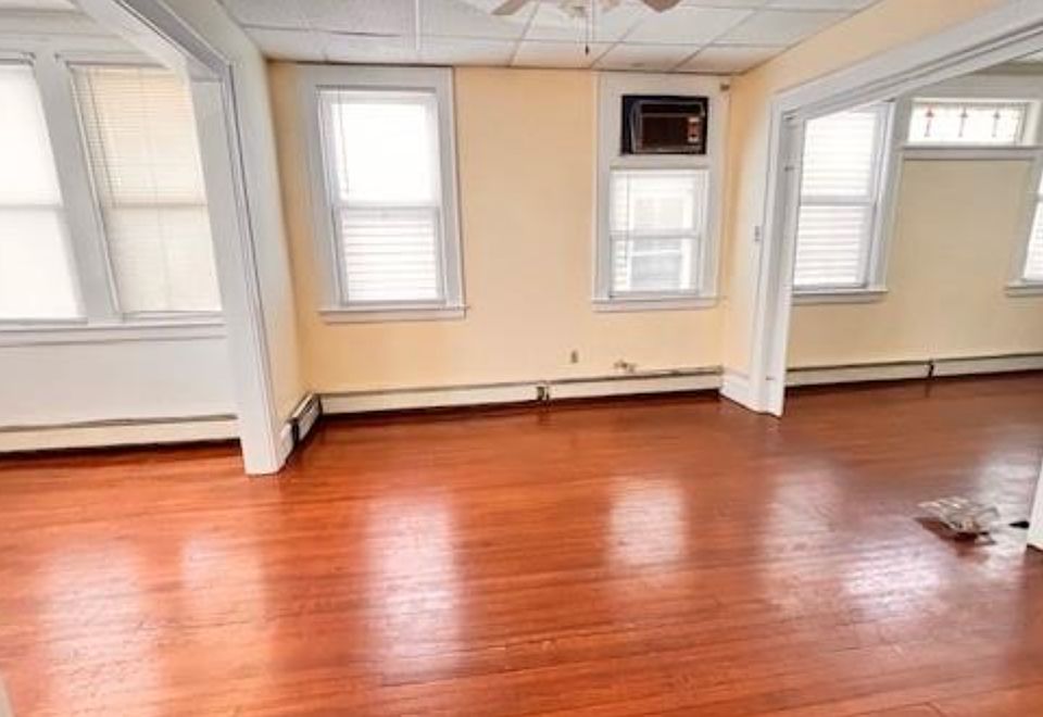 1st image of 758 Hamilton St