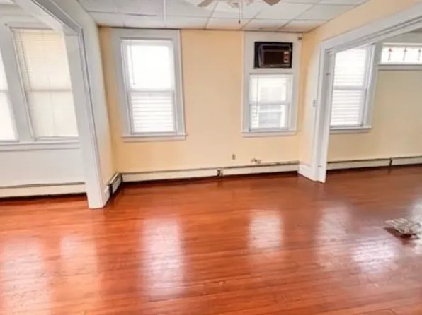 758 Hamilton St, Harrison, NJ 07029