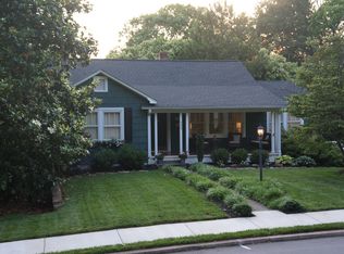 525 1st St NW, Hickory, NC 28601