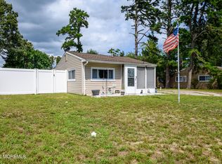 706 Tampa Rd, Forked River, NJ 08731