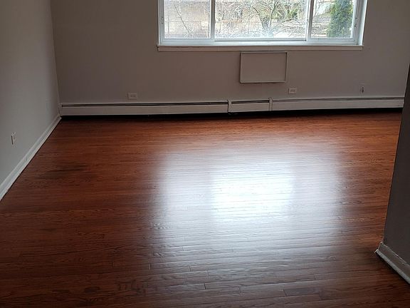 4th image of 1420 W Estes Ave APT 2B