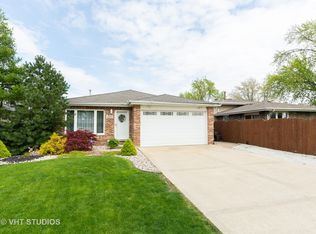 8351 S 78th Ct, Justice, IL 60458
