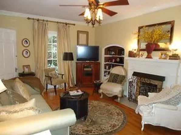 54 Williams Ct, Mobile, AL 36606