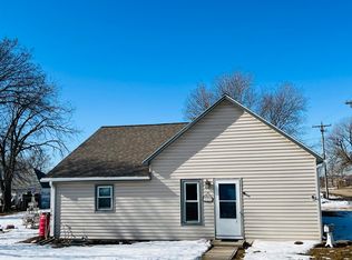 211 Swayze St, Holbrook, NE 68948