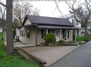 209 Maple St S, Ripley, WV 25271