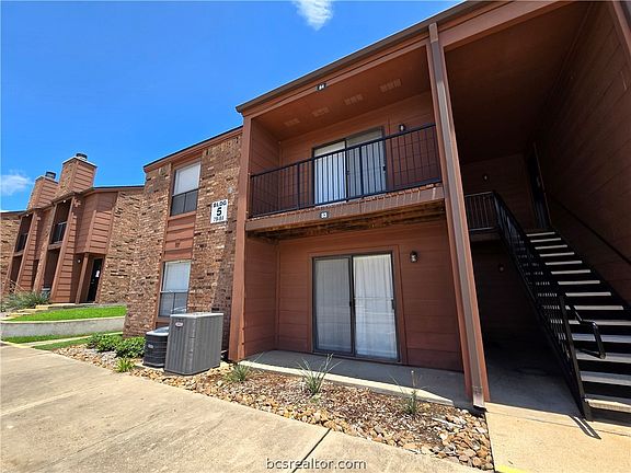 2nd image of 904 University Oaks Blvd APT 83