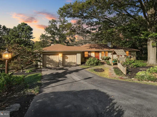 4079 Wilshire Dr, York, PA 17402