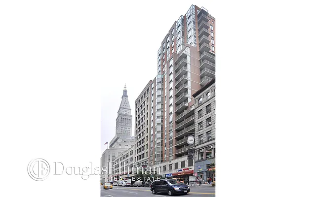 Rented by Douglas Elliman | media 27