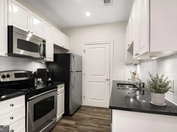 325 E Paces Ferry Rd NE APT 1704, Atlanta, GA 30305