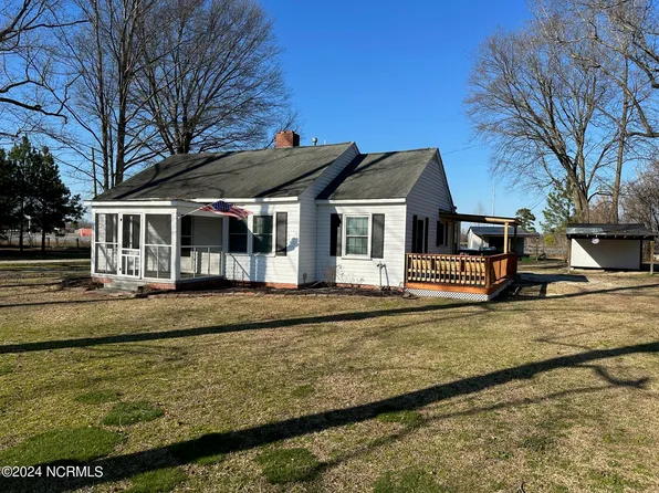 1490 Staton House Road, Greenville, NC 27834