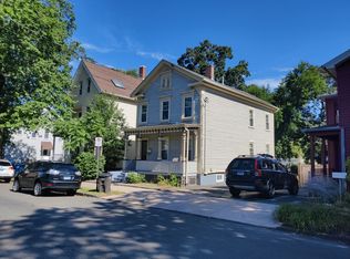 213 Willow St #1, New Haven, CT 06511