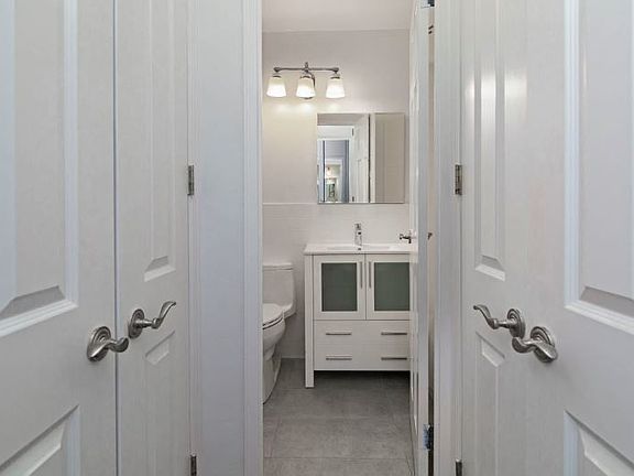 3rd image of 7 E 14th St APT 1122