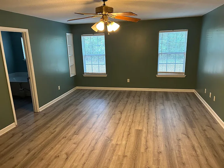 504 Whits End — Photo 11