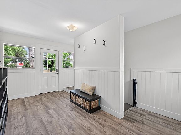 3rd image of 1406 Division St