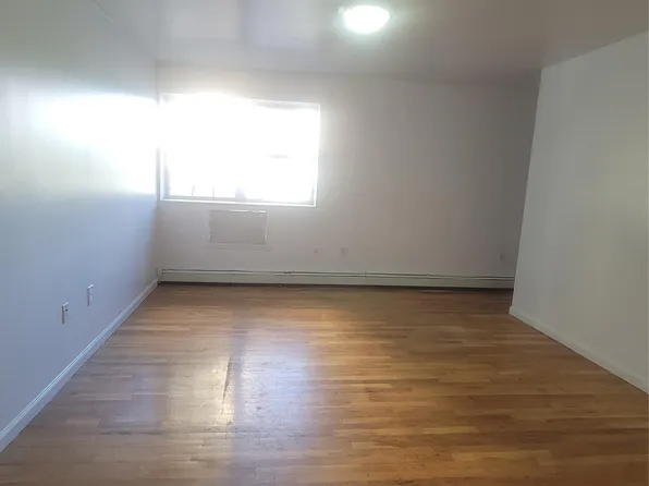 2407 Barker Ave, Bronx, NY