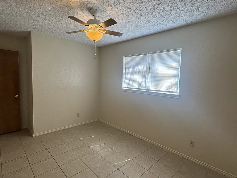 405 Whitetail Dr — Photo 8