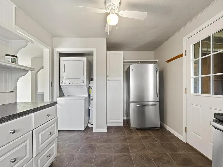 1204 N Sheppard St — Photo 4