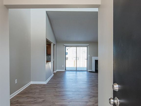 3rd image of 215 Madison Hills Blvd
