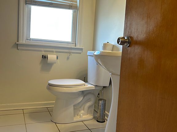 4th image of 13040 S Avenue O