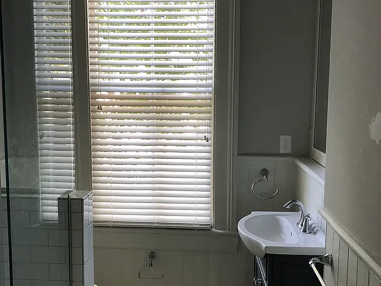 902 Barnard St #1 — Photo 9