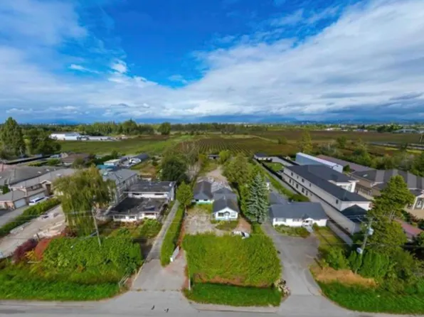 13331 Blundell Rd, Richmond, BC V6W 1B6