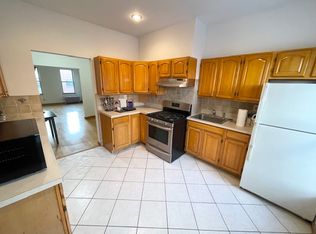 560 Graham Ave #3, Brooklyn, NY 11222