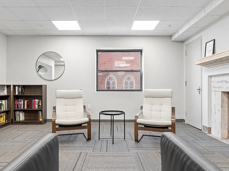 Altamont Apartments Limited-Time Special! First Month FREE with Approved Application! — Photo 14