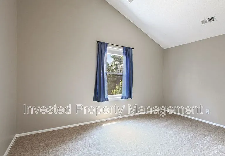 6453 S Havana St #B — Photo 13