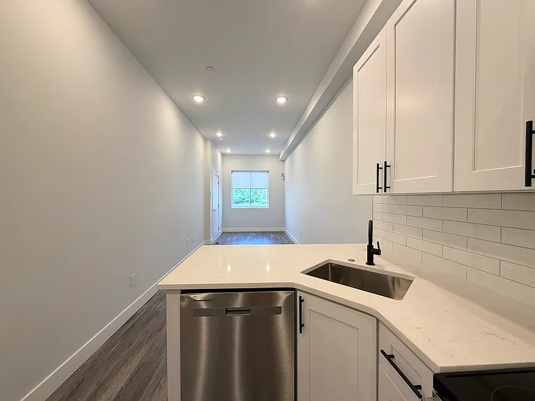 2120 N 7th St #1A — Photo 3