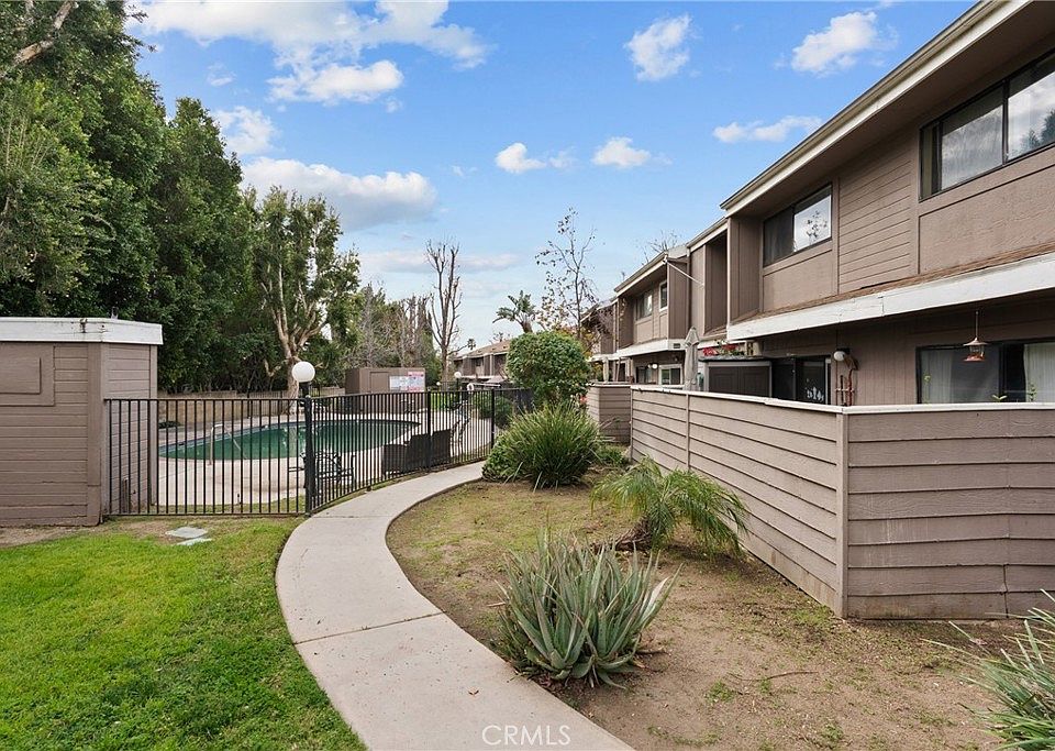 1st image of 12523 Bradley Ave Unit 3