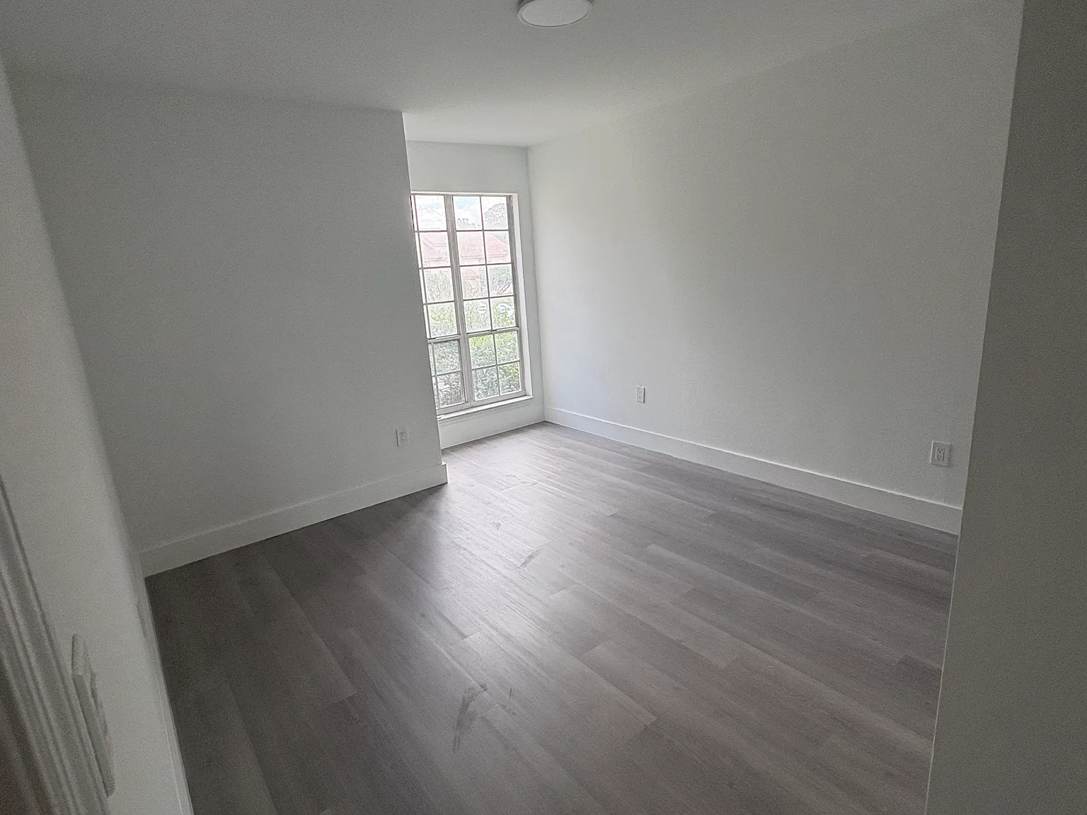 2 bed, 1080 sqft, $1,600 — Photo 4