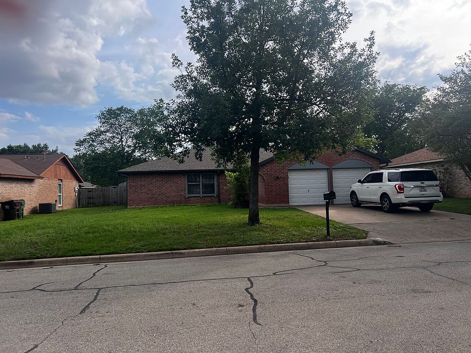 1st image of 711 Braesgreen Dr