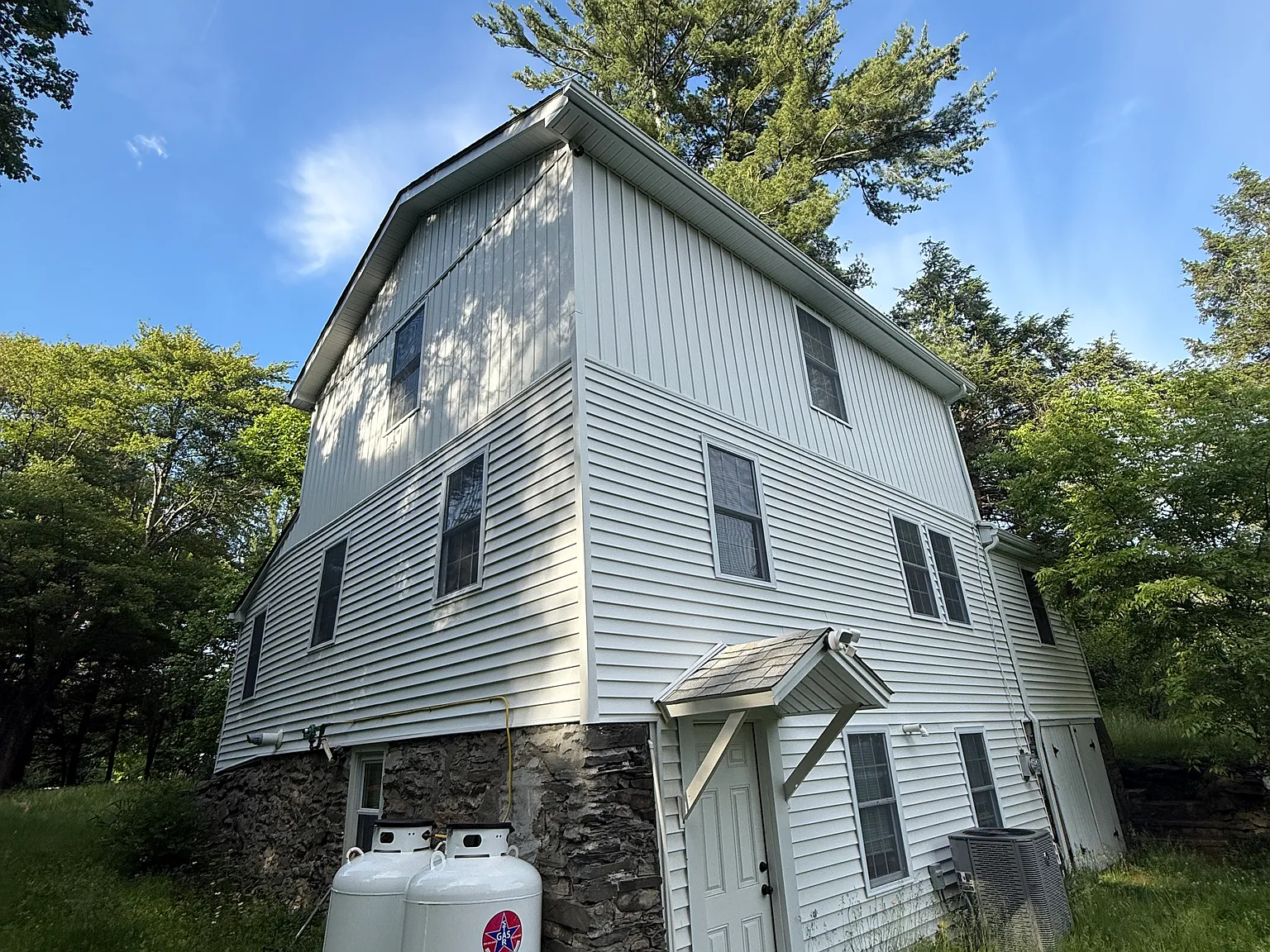 3 bed, 1500 sqft, $3,400 — Photo 3