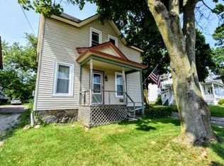 344 Lake Ave, Woodstock, IL 60098