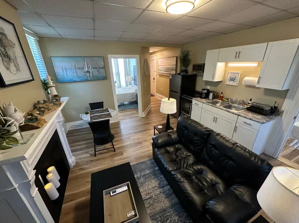 31 State St APT 1, Portland, ME 04101