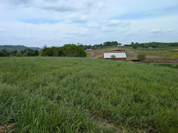 14 Rivertown Rd, Burkesville, KY 42717