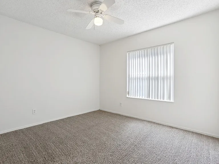 Pasco Woods Apartments — Photo 26