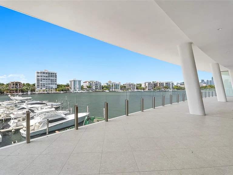 5 Grove Isle #S303 — Photo 30