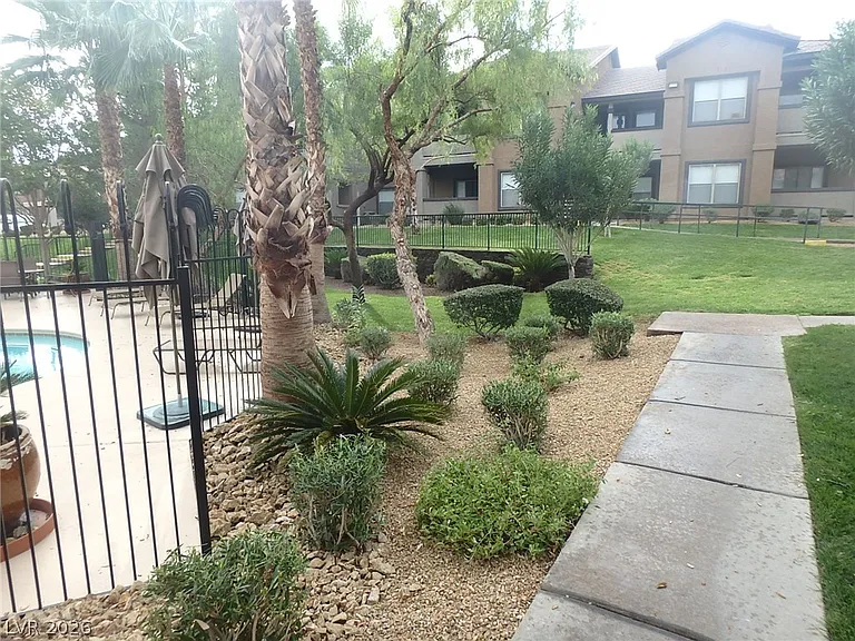45 Maleena Mesa St #417 — Photo 21