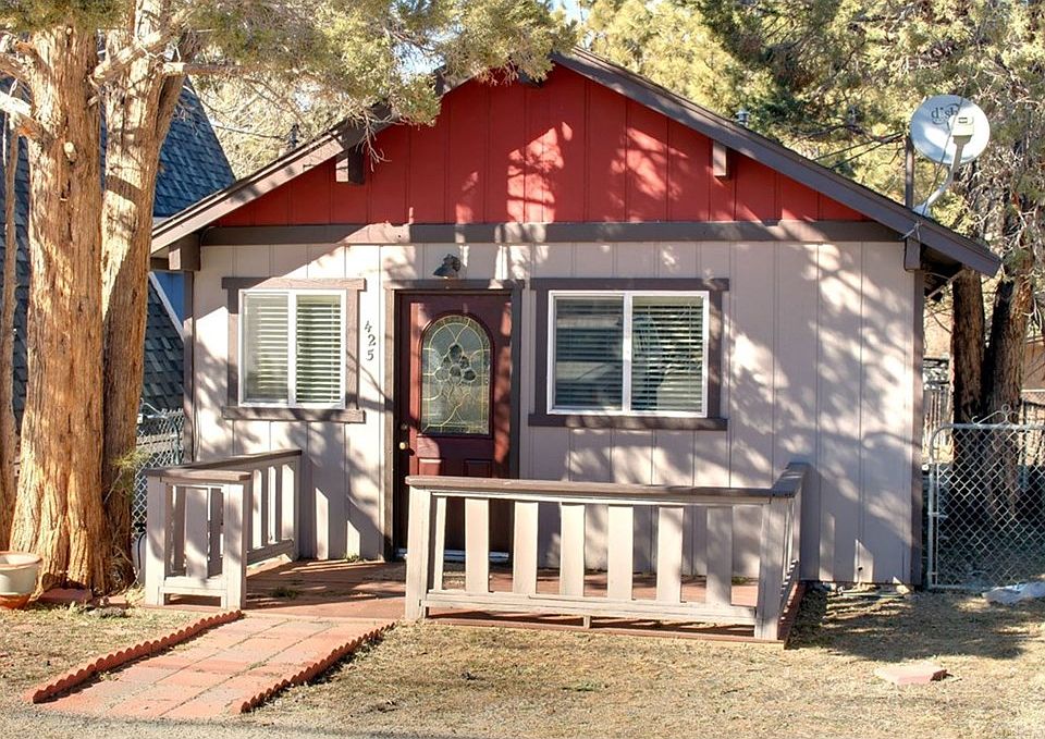 1st image of 425 Meadow Ln