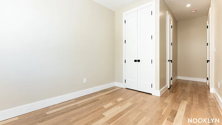 Rented by Nooklyn NYC LLC | media 24