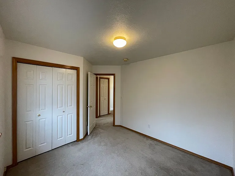 3115 E 44th Ave — Photo 8