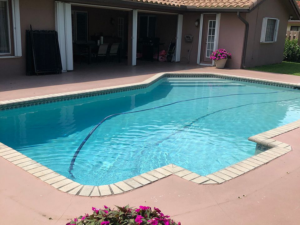 1st image of 10123 NW 13th Ct