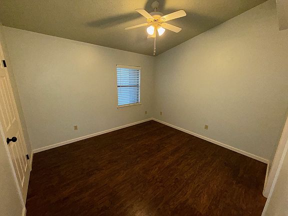 5th image of 6 Summer Oaks Dr