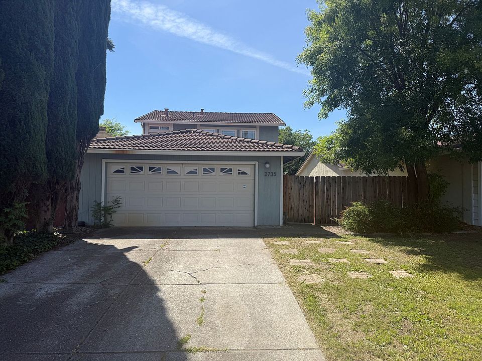 1st image of 2735 Applewood Dr