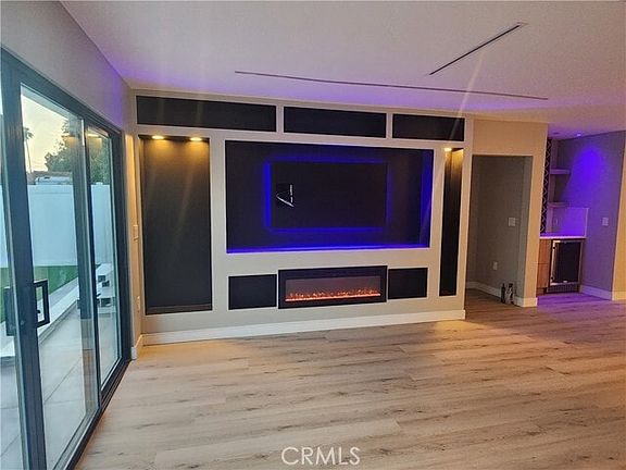 5th image of 20522 Sherman Way