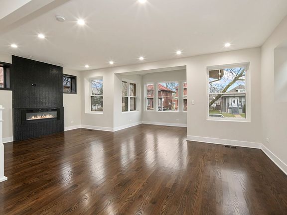 3rd image of 7234 S Paxton Ave