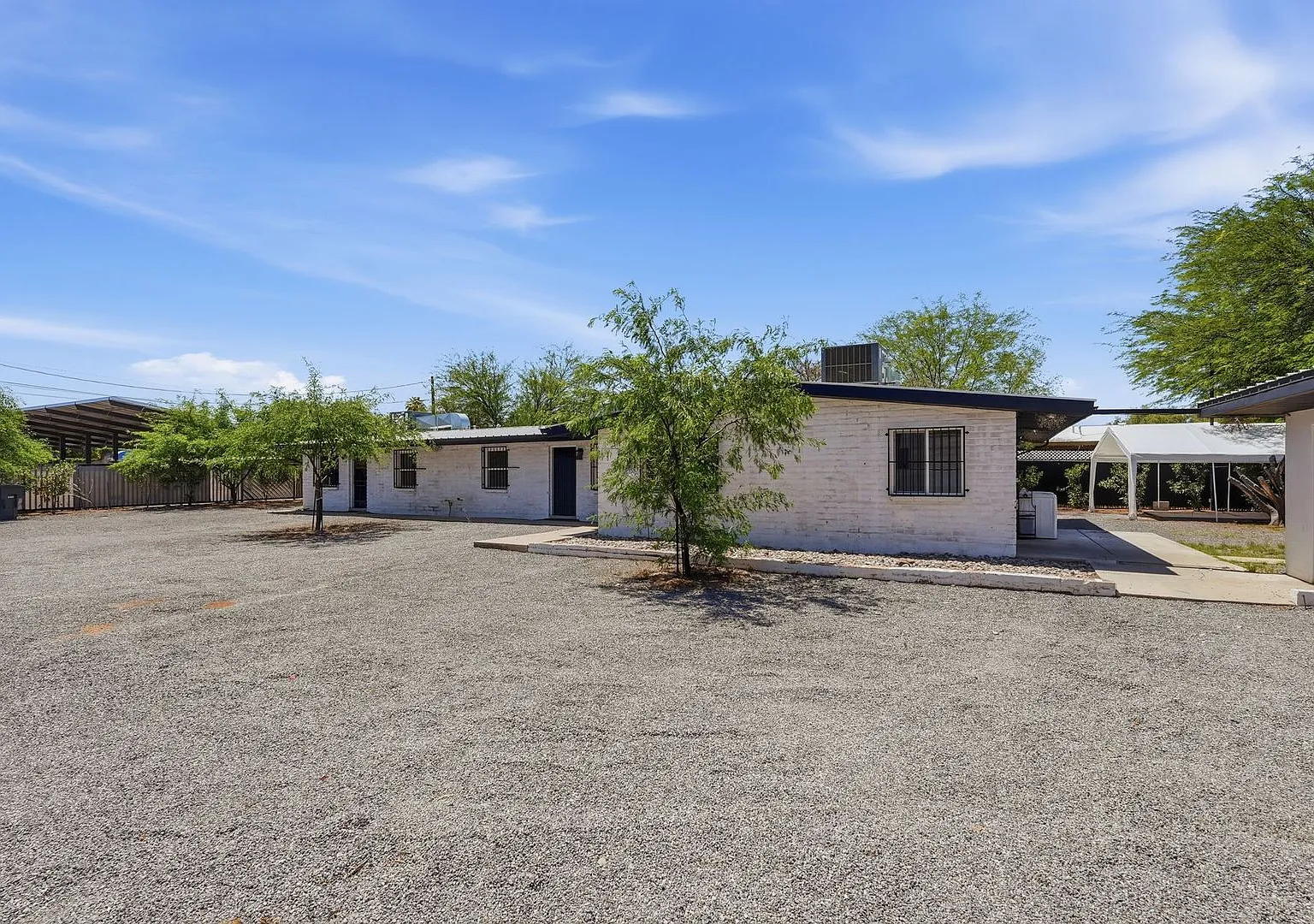 Bright & Airy 2-Bedroom Midtown Tucson Apartment Near TMC & The Loop — Photo 2