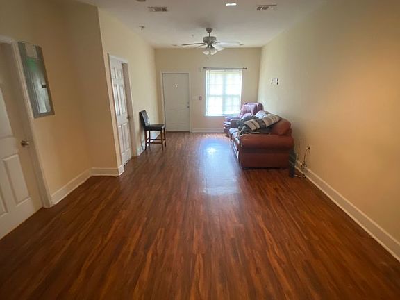 4th image of 1846 Belle Vue Way