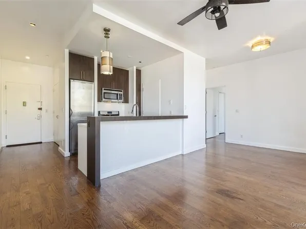 111 Monroe Street image 6 of 27